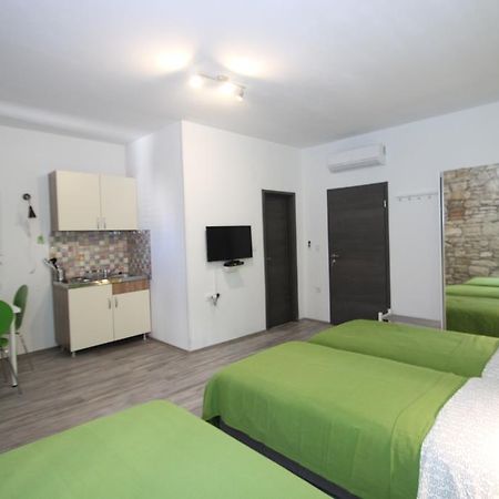 Top Center Rooms & Studio Pula Ngoại thất bức ảnh