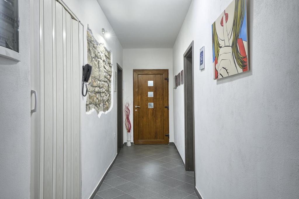 Top Center Rooms & Studio Pula Ngoại thất bức ảnh