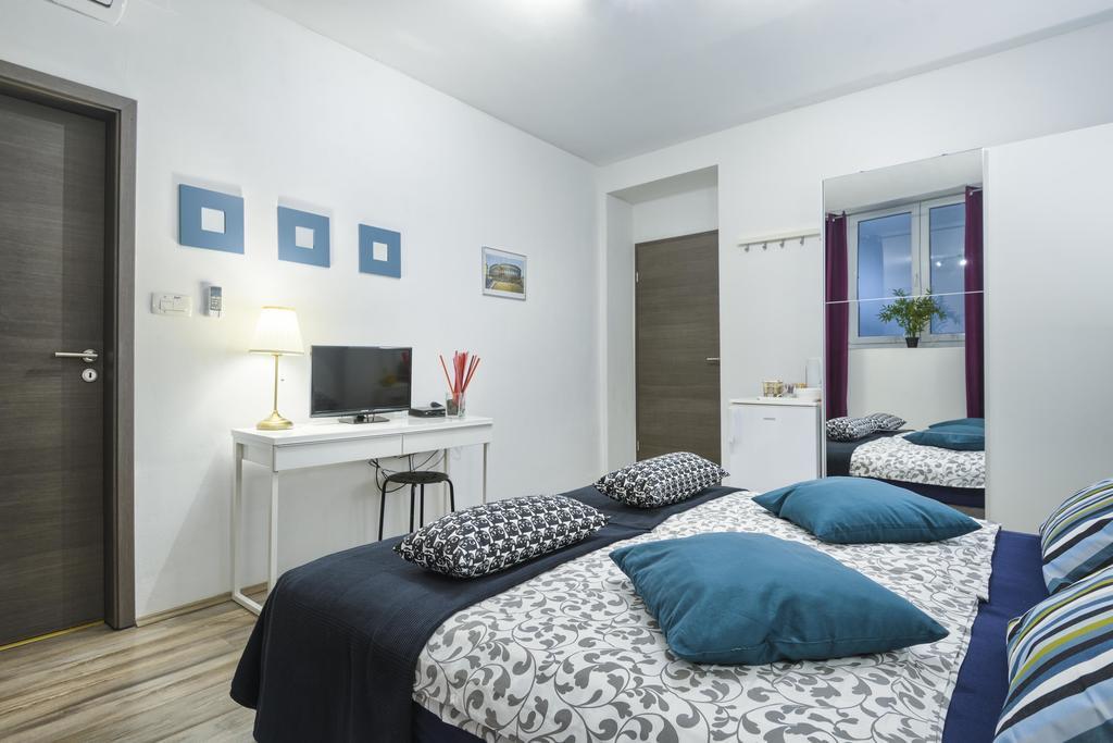 Top Center Rooms & Studio Pula Ngoại thất bức ảnh