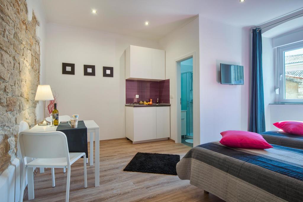 Top Center Rooms & Studio Pula Ngoại thất bức ảnh
