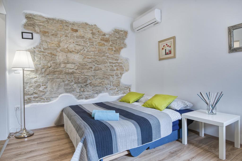 Top Center Rooms & Studio Pula Ngoại thất bức ảnh