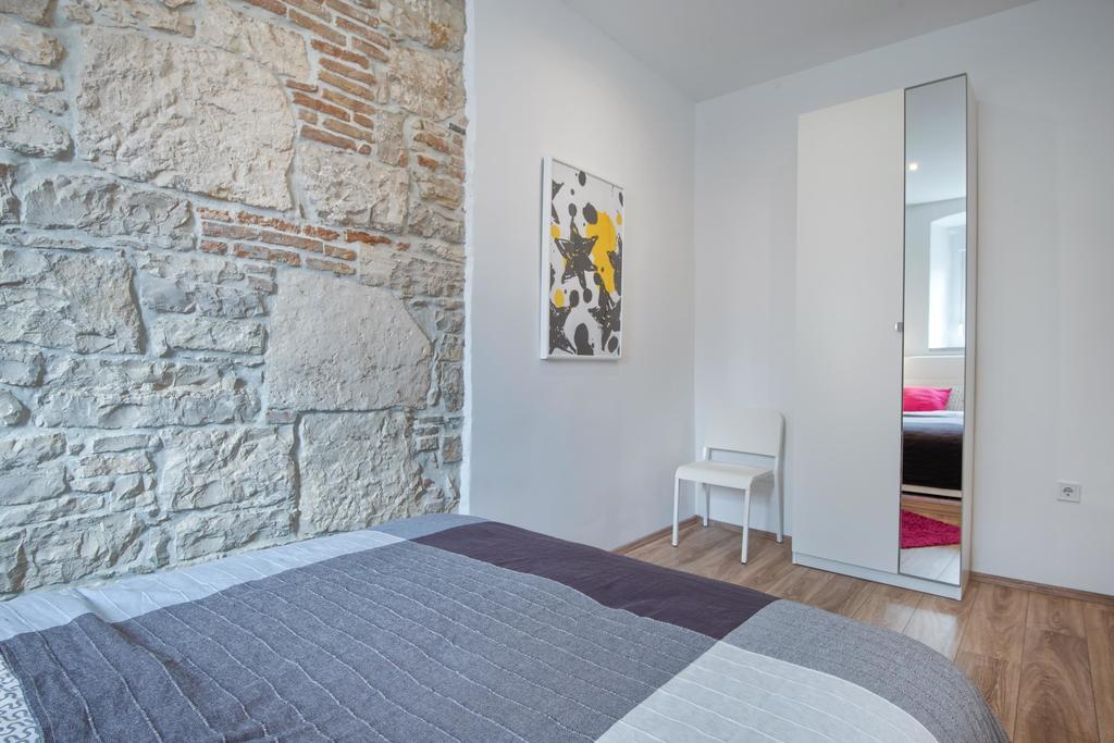 Top Center Rooms & Studio Pula Ngoại thất bức ảnh
