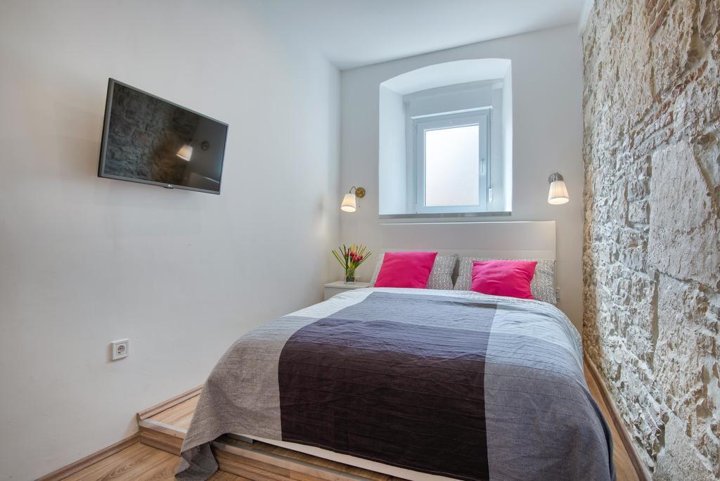 Top Center Rooms & Studio Pula Ngoại thất bức ảnh