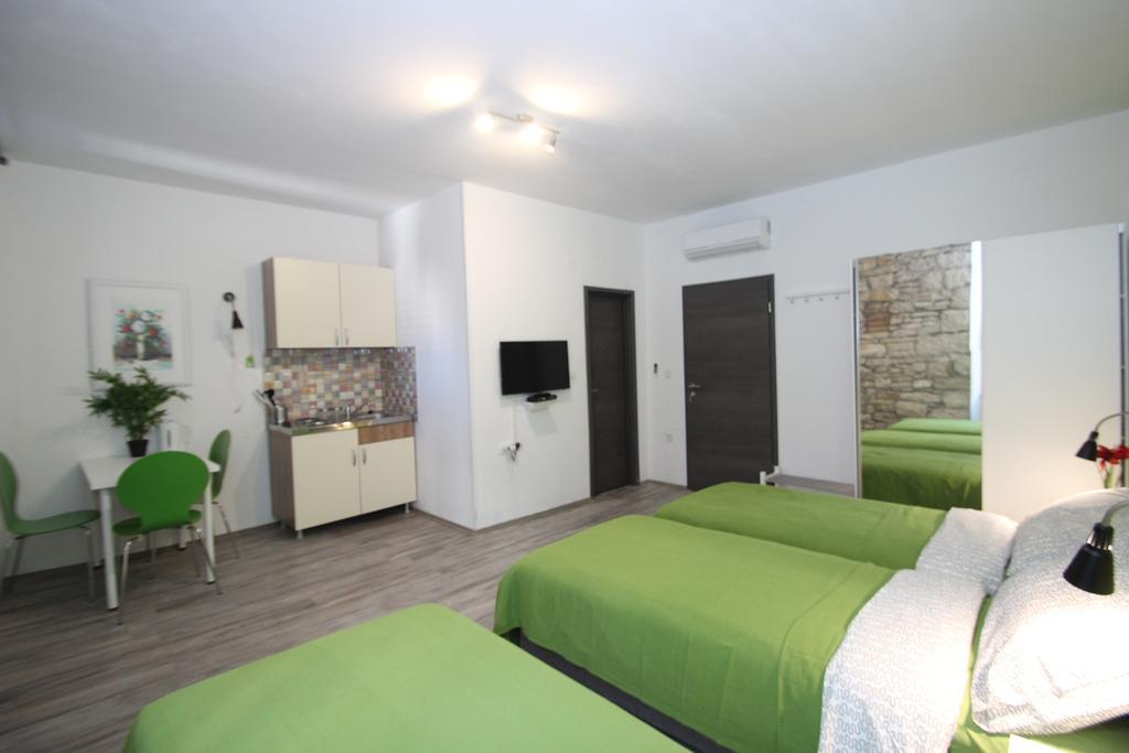 Top Center Rooms & Studio Pula Ngoại thất bức ảnh